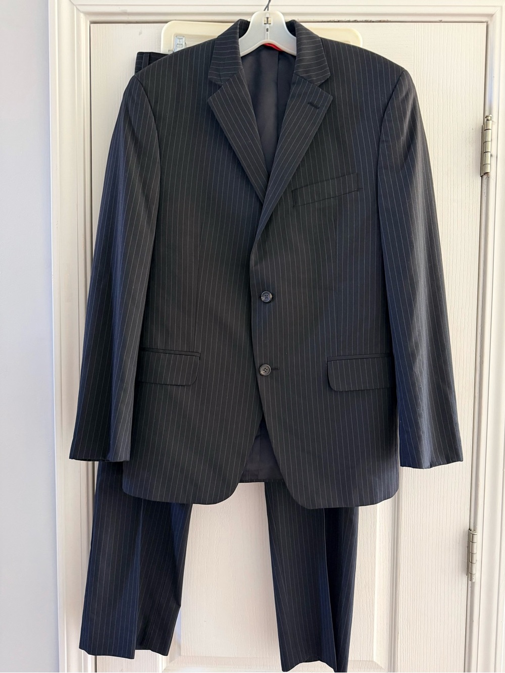 Chaps Ralph Lauren Pinstripe Suit Slim Fit Excellent Condition 42R 36x32